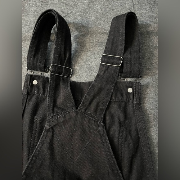 Pull & Bear Black Denim Overall-Shorts - Picture 3 of 7